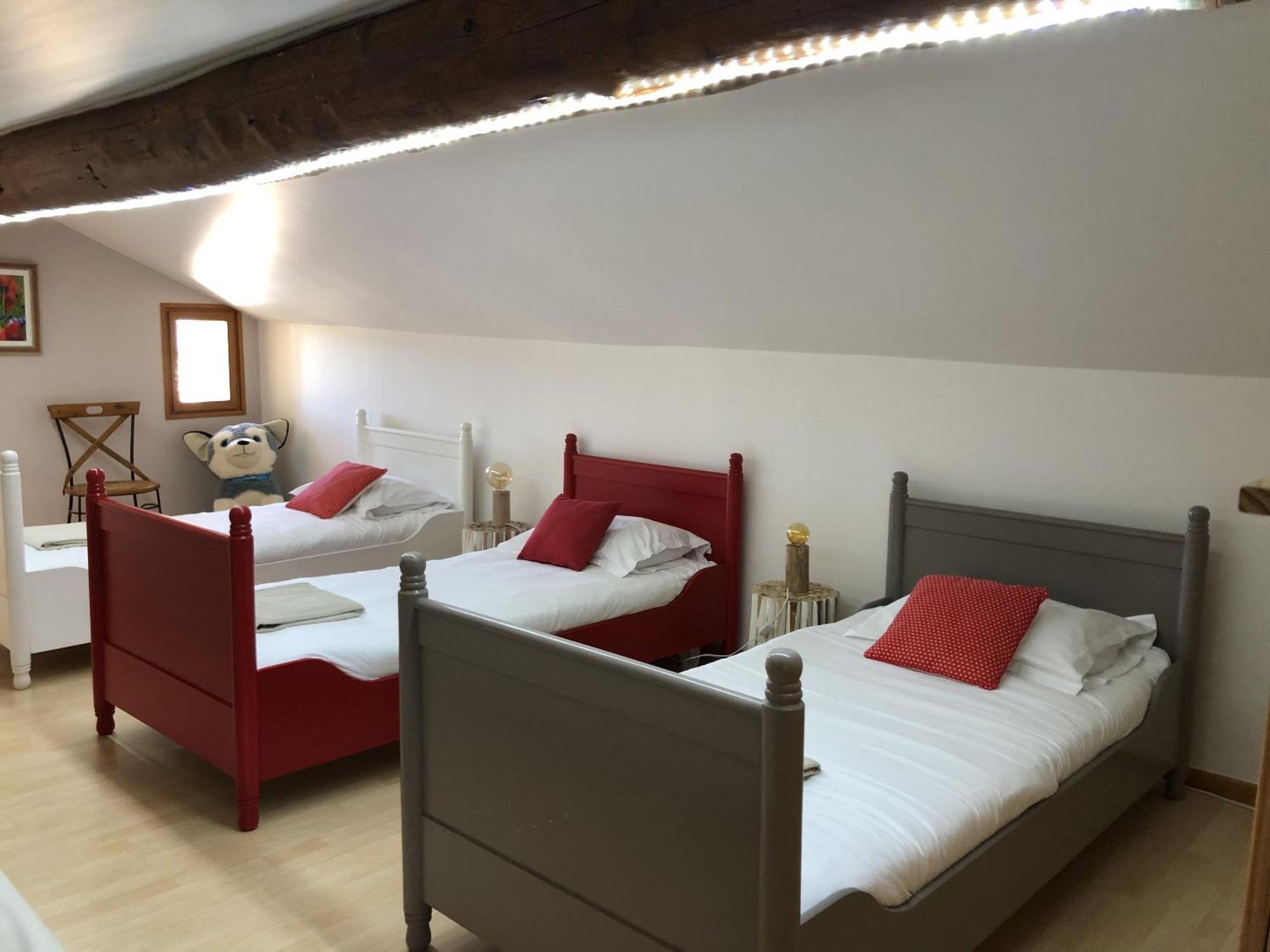Le Mas Des Chutes Graveson Kamer foto
